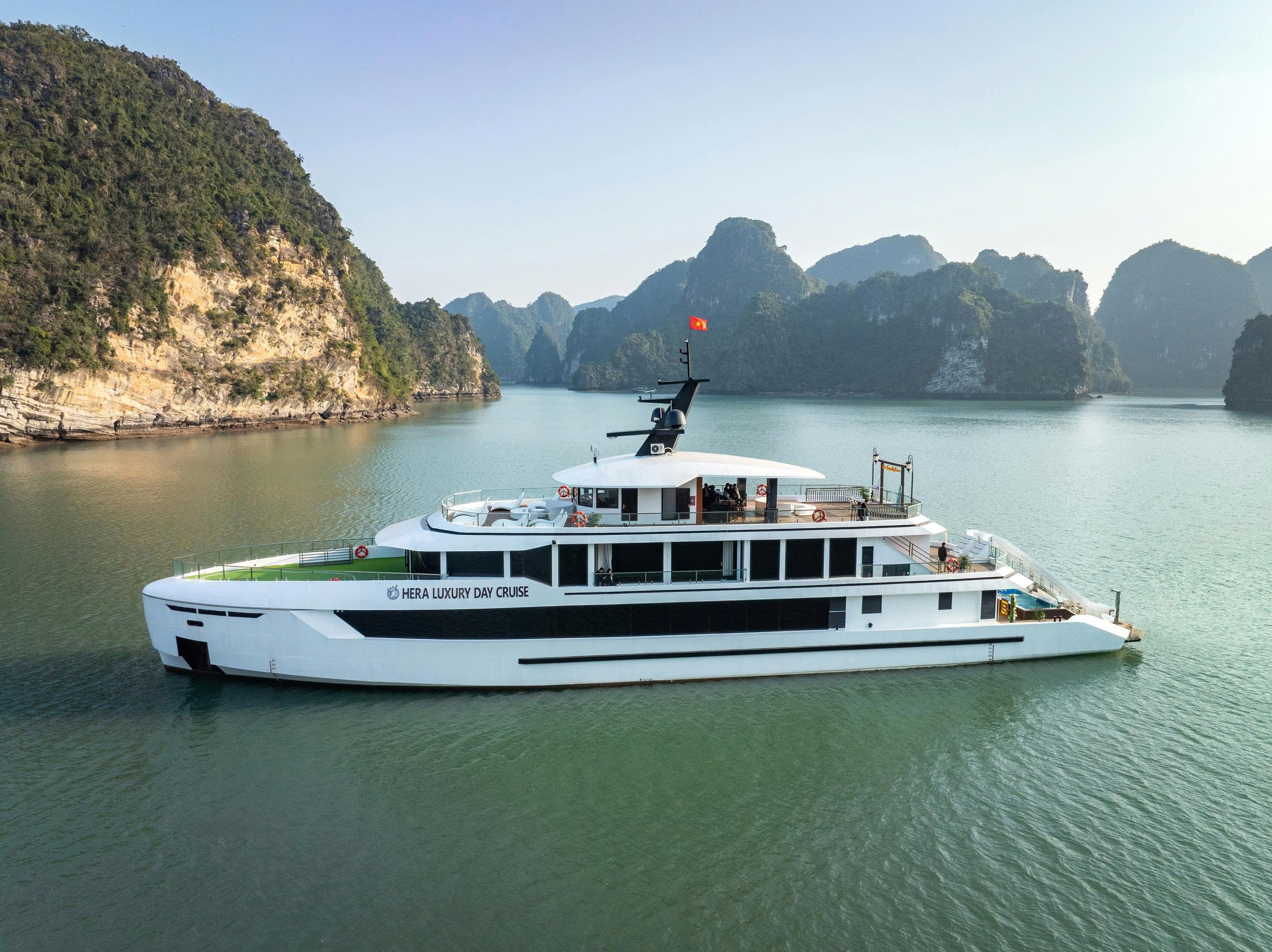 Du Thuyền hera Cruise 1 Ngày 2 Du Thuyền hera Cruise 1 Ngày 2