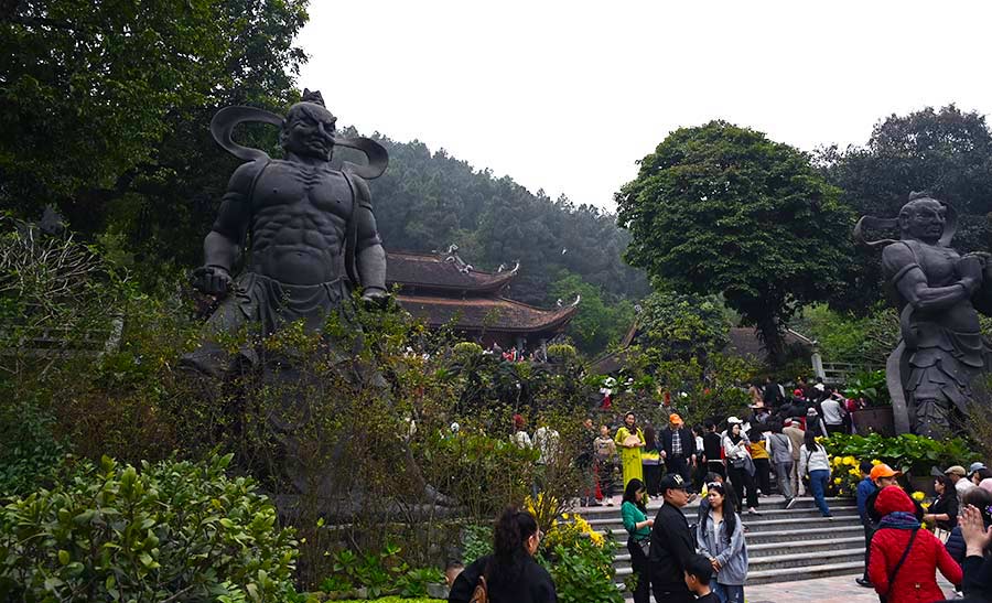 Tour Tràng An Thung Iu Chùa Địa Tạng Phi Lai 1 Ngày